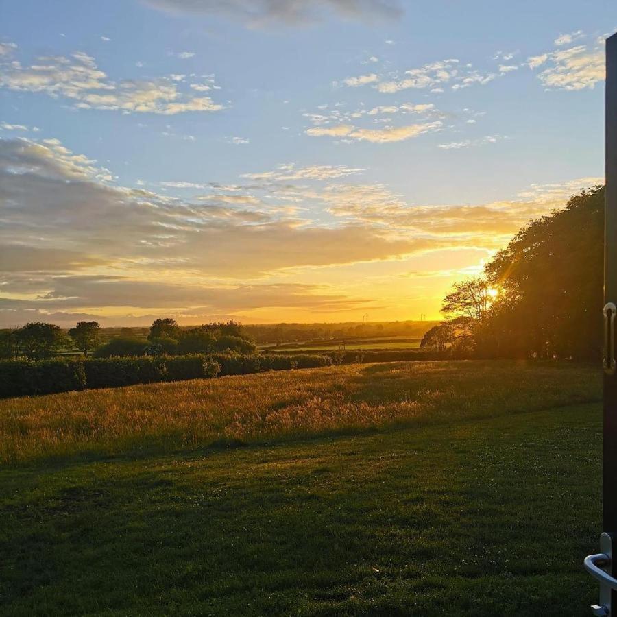 Thornfield Farm Luxury Glamping Pods, The Dark Hedges, Ballycastle Hotel Stranocum Exterior photo